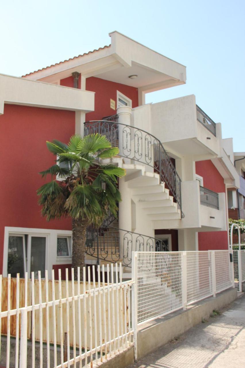 Apartments Durutovic Бар Экстерьер фото